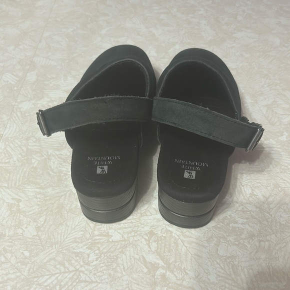 WHITE MOUNTAIN Shoes Being Leather Footbeds Clog - Size 9.5 - Picture 2 of 5